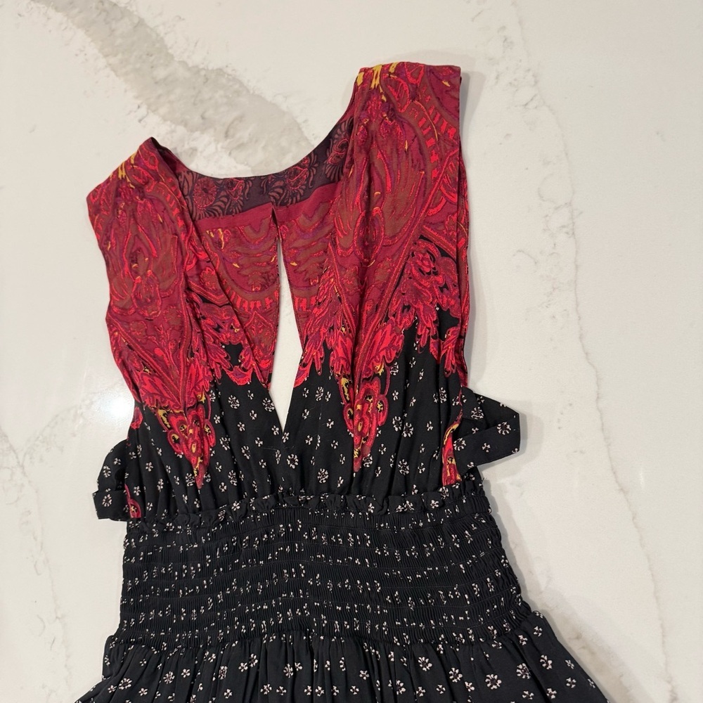 Free People Walking Through My Dreams Mini Dress Women’s Medium Black/Red Floral - Picture 6 of 12